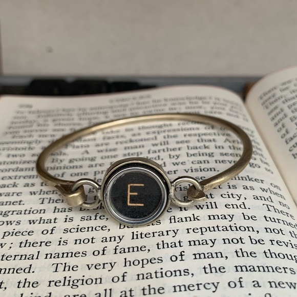 E typewriter key bracelet - Picture 1 of 2